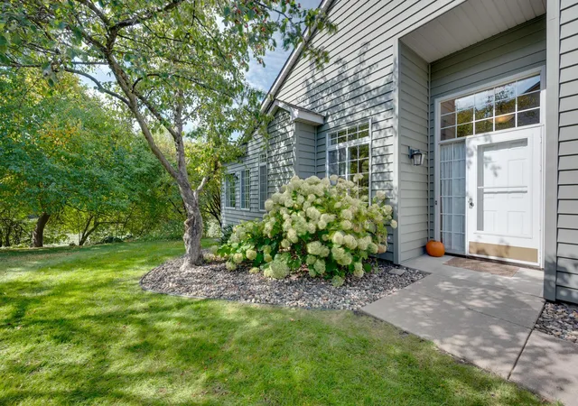 Photo 2 of Single family home for sale at 2489 Lockwood Dr #55, Saint Paul, MN 55120 | MLS# 7148611 | Listing updated on 2026-10-09