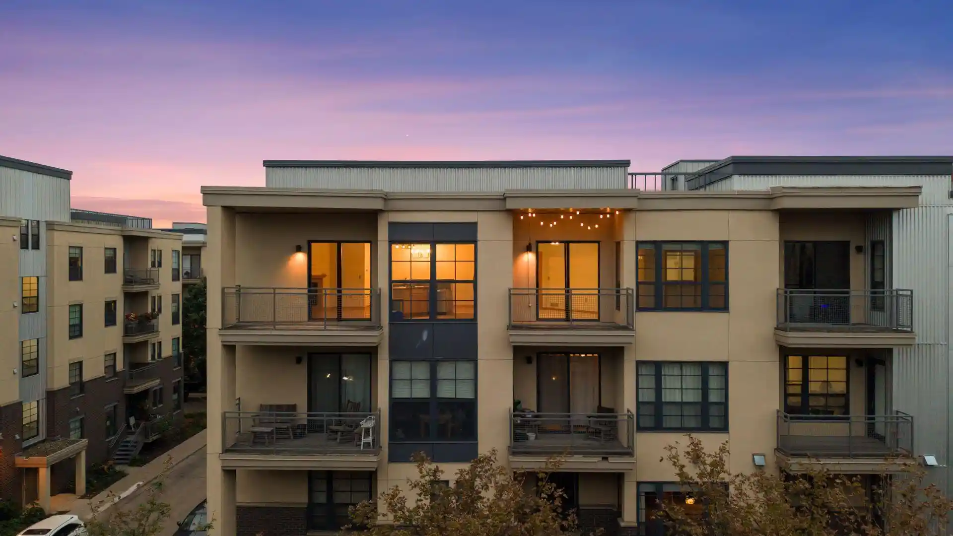 Listing Photo 2 - Condo for sale in 2566 Ellis Ave located at 2566 Ellis Ave, St. Paul, MN 55114 - Unit #404