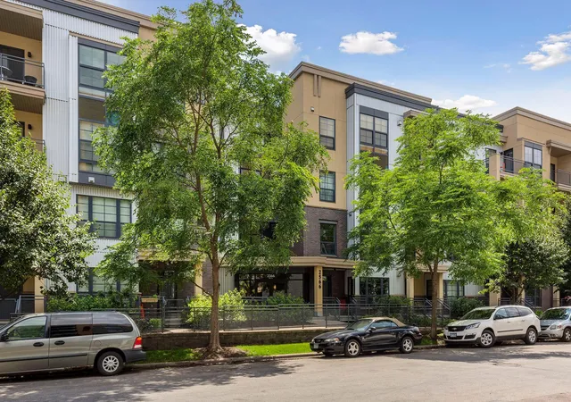 Listing Photo 5 - Condo for sale in building located at 2566 Ellis Ave, St. Paul, MN 55114 - Unit #404