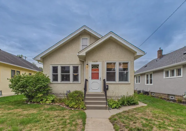 Photo 1 of Single family home for sale at 4039 Russell Ave N, Minneapolis, MN 55412 | MLS# 7148627 | Listing updated on 2026-09-30