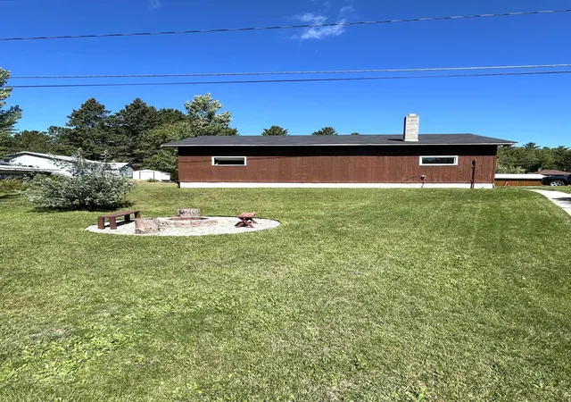 Photo 3 of Single family home for sale at 35 Jasper St, Soudan, MN 55782 | MLS# 7148631 | Listing updated on 2026-09-23
