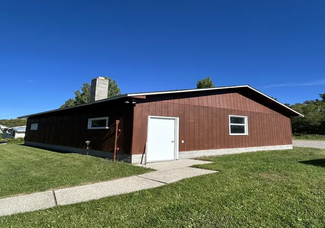 Photo 3 of Single family home for sale at 35 Jasper St, Soudan, MN 55782 | MLS# 7148631 | Listing updated on 2026-09-23