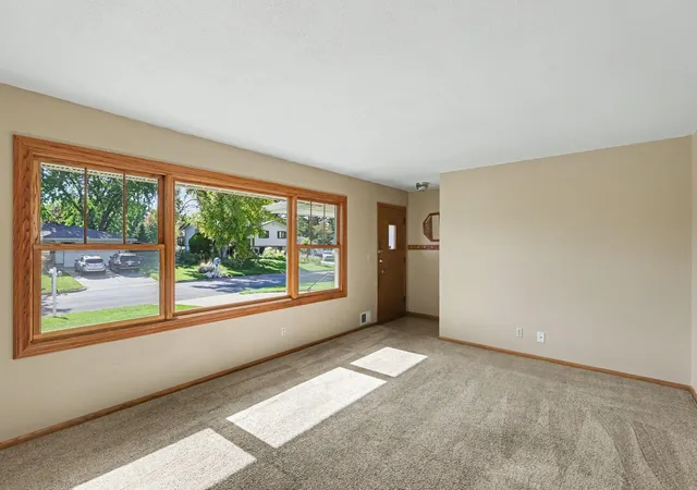 Photo 3 of Single family home for sale at 997 Arbogast St, Saint Paul, MN 55126 | MLS# 7148642 | Listing updated on 2026-10-09