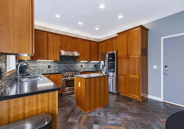 Photo 3 of Single family home for sale at 8547 Kirkwood Ln N, Maple Grove, MN 55369 | MLS# 7148673 | Listing updated on 2026-10-08