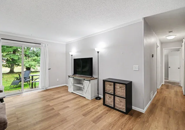 Listing Photo 4 - Condo for sale in building located at 2227 Pinehurst St, Stillwater, MN 55082