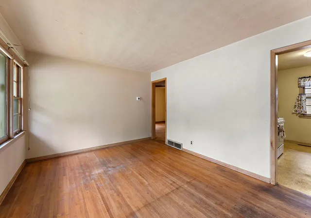 Photo 3 of Single family home for sale at 1590 Payne Ave, Saint Paul, MN 55130 | MLS# 7148683 | Listing updated on 2026-10-03