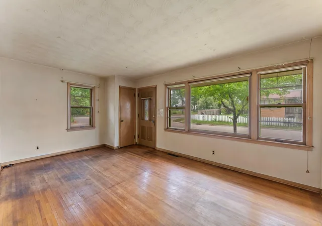 Photo 3 of Single family home for sale at 1590 Payne Ave, Saint Paul, MN 55130 | MLS# 7148683 | Listing updated on 2026-10-03
