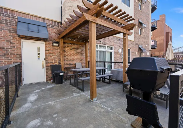 Listing Photo 5 - Condo for sale in building located at 1800 Clinton Ave, Minneapolis, MN 55404 - Unit #407