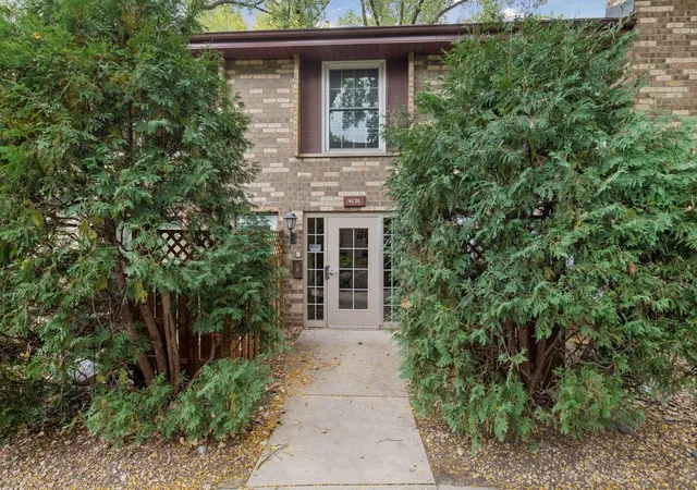 Photo 2 of Condo for sale at 4636 Cedar Lake Rd S #2, Minneapolis, MN 55416 | MLS# 7148695 | Listing updated on 2026-10-08