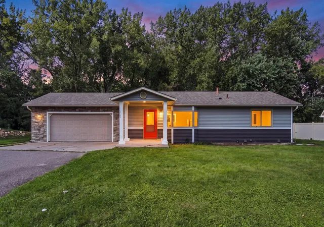 Photo 1 of Single family home for sale at 17155 Hershey Ct, Lakeville, MN 55044 | MLS# 7148697 | Listing updated on 2026-10-07
