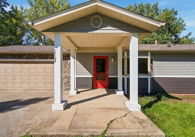 Photo 3 of Single family home for sale at 17155 Hershey Ct, Lakeville, MN 55044 | MLS# 7148697 | Listing updated on 2026-10-07