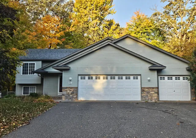 Photo 1 of Single family home for sale at 815 Colby St, Taylors Falls, MN 55084 | MLS# 7148743 | Listing updated on 2026-10-09