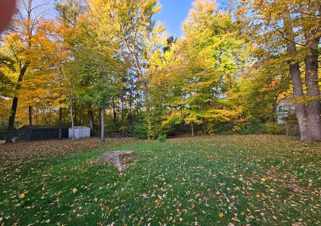 Photo 2 of Single family home for sale at 815 Colby St, Taylors Falls, MN 55084 | MLS# 7148743 | Listing updated on 2026-10-09