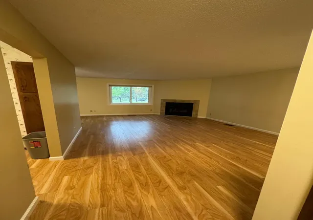 Photo 4 of Single family home for sale at 1890 Fox Ridge Dr #B, Saint Paul, MN 55118 | MLS# 7148751 | Listing updated on 2026-09-22