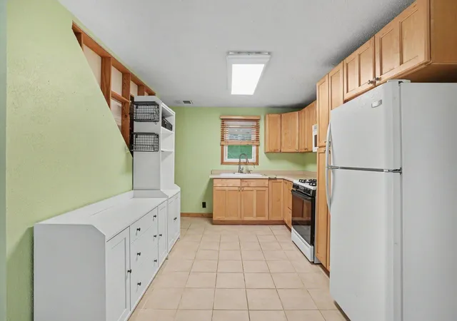 Photo 3 of Sale Pending at 549 18th Avenue N, South Saint Paul, MN 55075 | MLS# 7148752 | Listing updated on 2026-10-07