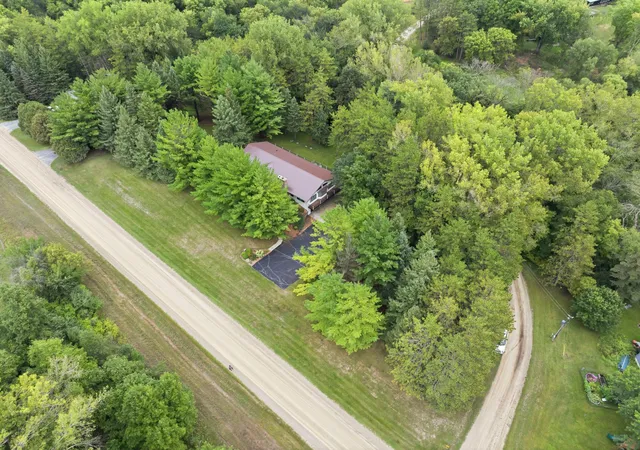 Photo 1 of Single family home for sale at 101 Park Ln, Kenyon, MN 55946 | MLS# 7148753 | Listing updated on 2026-10-08
