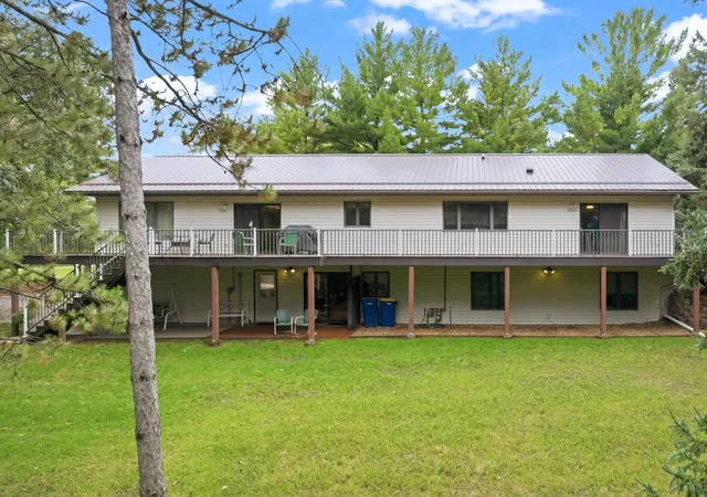 Photo 4 of Single family home for sale at 101 Park Ln, Kenyon, MN 55946 | MLS# 7148753 | Listing updated on 2026-10-08