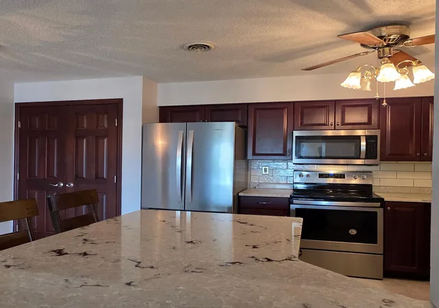 Photo 3 of Sale Pending at 215 3rd Avenue Ne, Valley City, ND 58072 | MLS# 7148759 | Listing updated on 2026-09-28