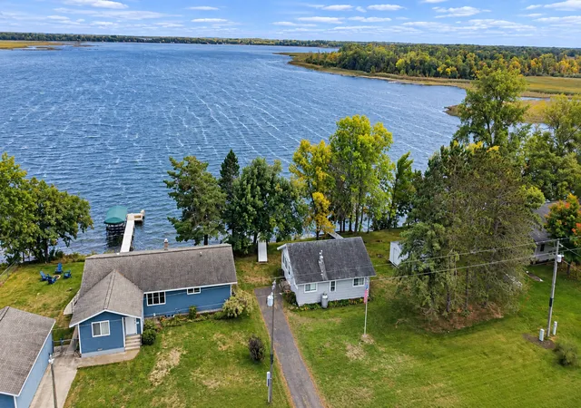Photo 4 of Single family home for sale at 38576 Walker Lake Dr, Richville, MN 56576 | MLS# 7148762 | Listing updated on 2026-09-30