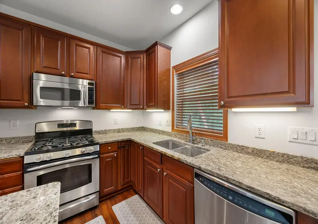 Photo 3 of Single family home for sale at 4022 Cedar Grv Ln, Saint Paul, MN 55122 | MLS# 7148767 | Listing updated on 2026-10-21