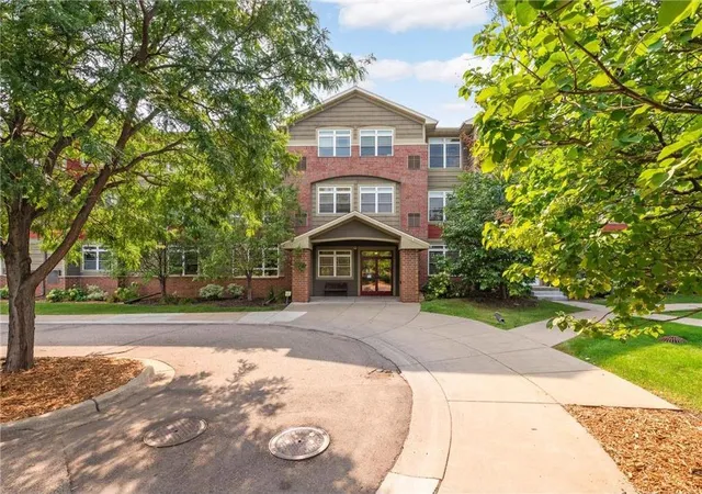 Photo 3 of Condo for sale at 2530 E 34th Street #212, Minneapolis, MN 55406 | MLS# 7148769 | Listing updated on 2026-10-14