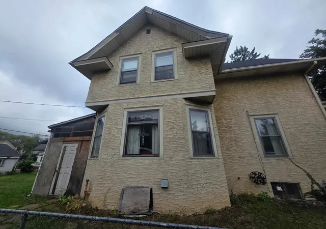 Photo 3 of Single family home for sale at 781 Lawson Ave E, Saint Paul, MN 55106 | MLS# 7148773 | Listing updated on 2026-10-06