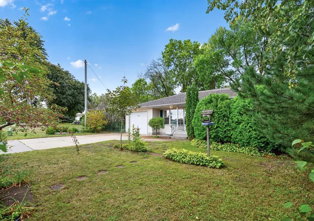 Photo 3 of Single family home for sale at 304 Territorial St E, Watertown, MN 55388 | MLS# 7148777 | Listing updated on 2026-09-23