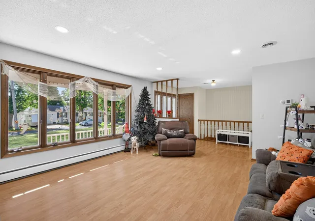 Photo 3 of Single family home for sale at 401 Shady Ln, Young America, MN 55397 | MLS# 7148811 | Listing updated on 2026-09-25