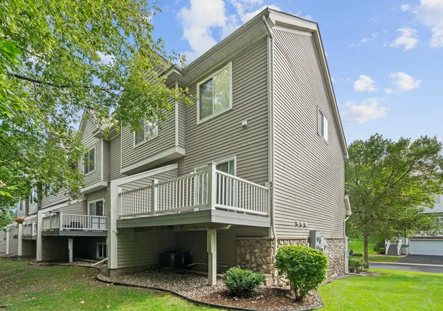 Photo 4 of Sale Pending at 8841 Brunswick Path, Inver Grove Heights, MN 55076 | MLS# 7148819 | Listing updated on 2026-10-05