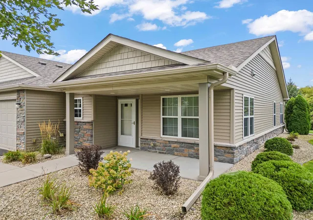 Photo 1 of Single family home for sale at 6481 Ojibway Path, Circle Pines, MN 55014 | MLS# 7148826 | Listing updated on 2026-10-06
