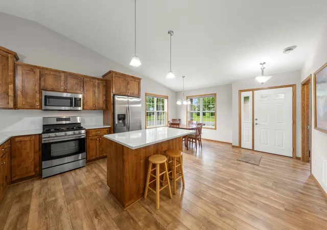 Photo 3 of Single family home for sale at 6481 Ojibway Path, Circle Pines, MN 55014 | MLS# 7148826 | Listing updated on 2026-10-06