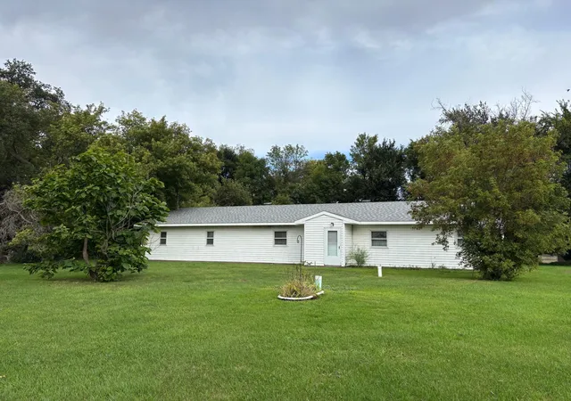 Photo 2 of Single family home for sale at 21404 400th Avenue, Cyrus, MN 56323 | MLS# 7148829 | Listing updated on 2026-10-08