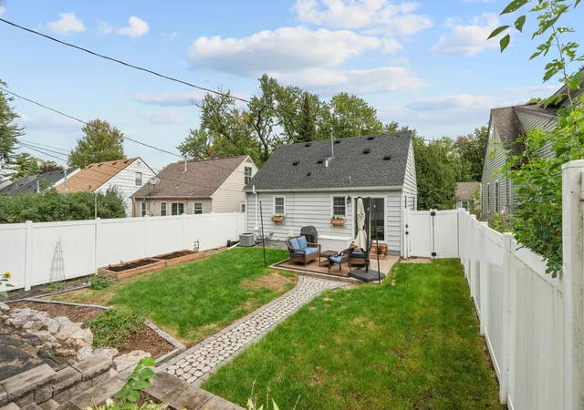 Photo 3 of Single family home for sale at 2828 Alabama Ave S, Minneapolis, MN 55416 | MLS# 7148837 | Listing updated on 2026-10-23