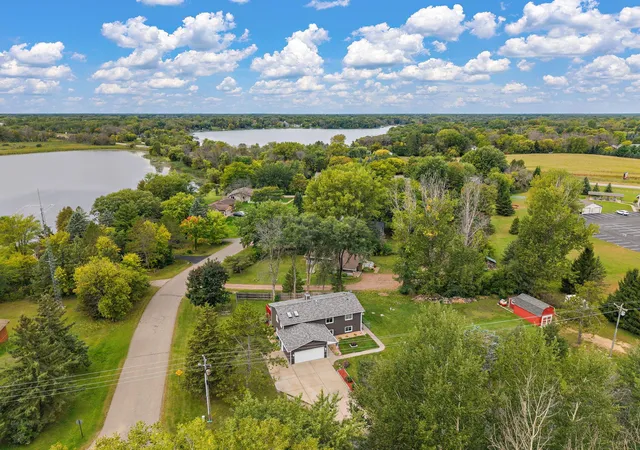 Photo 4 of Single family home for sale at 25300 Itasca Ave, Forest Lake, MN 55025 | MLS# 7148843 | Listing updated on 2026-10-08
