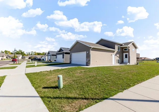 Photo 4 of Single family home for sale at 3299 Maple Leaf Loop S, Fargo, ND 58104 | MLS# 7148844 | Listing updated on 2026-10-06