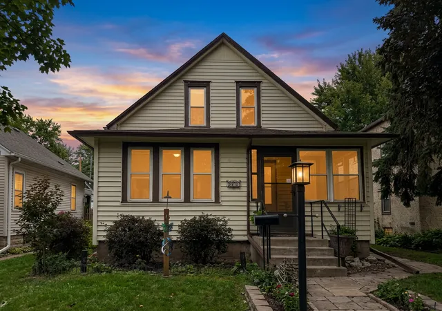 Photo 1 of Single family home for sale at 864 Delaware Ave, Saint Paul, MN 55107 | MLS# 7148857 | Listing updated on 2026-09-25