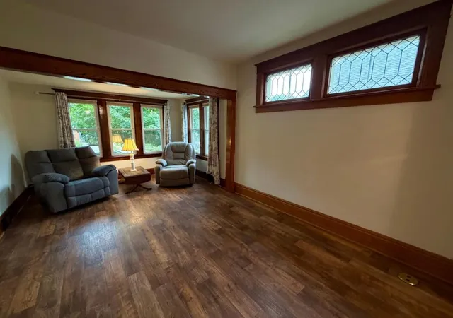 Photo 3 of Single family home for sale at 864 Delaware Ave, Saint Paul, MN 55107 | MLS# 7148857 | Listing updated on 2026-09-25