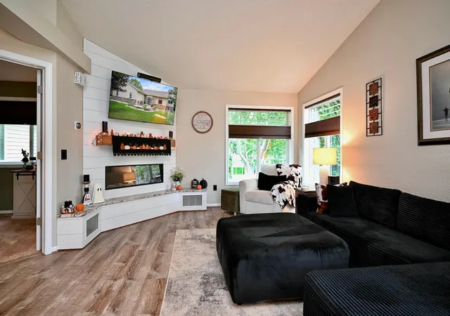 Photo 3 of Single family home for sale at 1981 29th Street SE, Rochester, MN 55904 | MLS# 7148864 | Listing updated on 2026-10-05