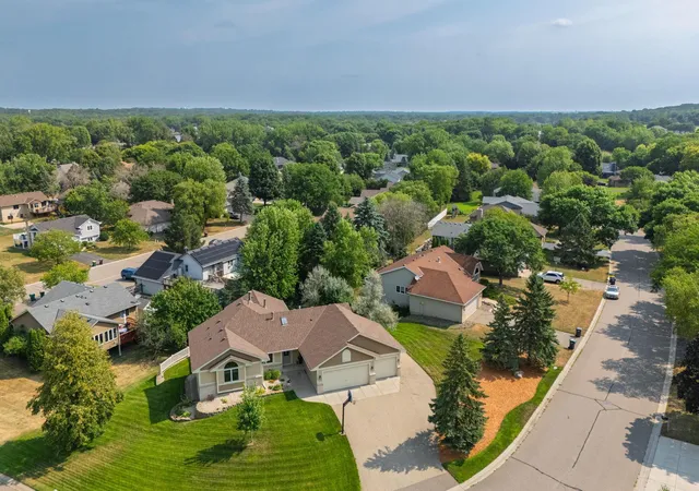 Photo 3 of Single family home for sale at 16185 Inglewood Dr, Lakeville, MN 55044 | MLS# 7148873 | Listing updated on 2026-10-05