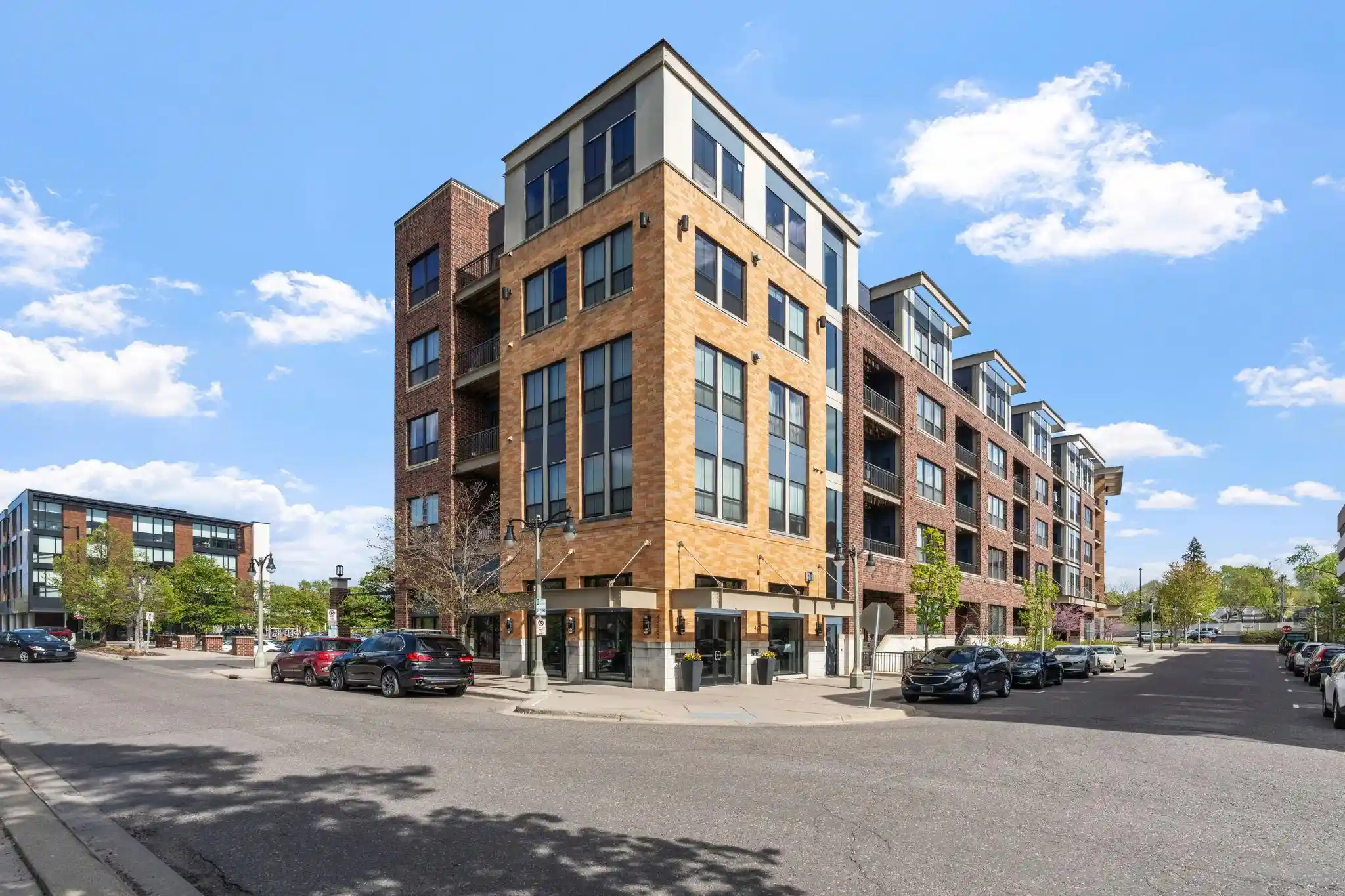 Listing Photo 1 - Condo for sale in 4525 Park Commons Dr located at 4525 Park Commons Dr, St. Louis Park, MN 55416 - Unit #521