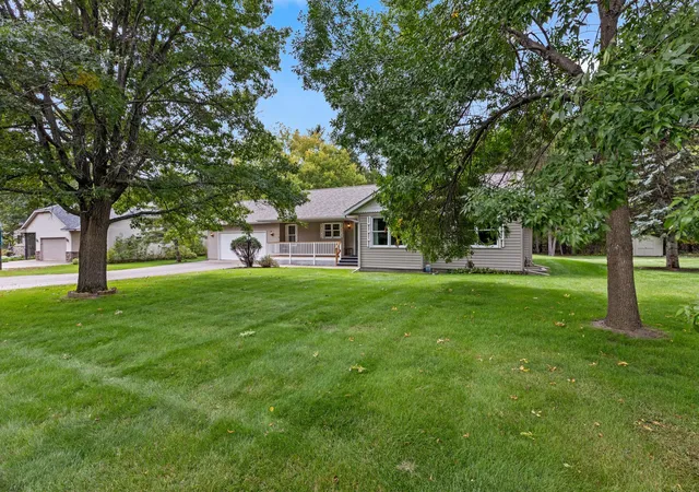 Photo 3 of Single family home for sale at 13867 Knollwood Dr, Baxter, MN 56425 | MLS# 7148880 | Listing updated on 2026-09-29