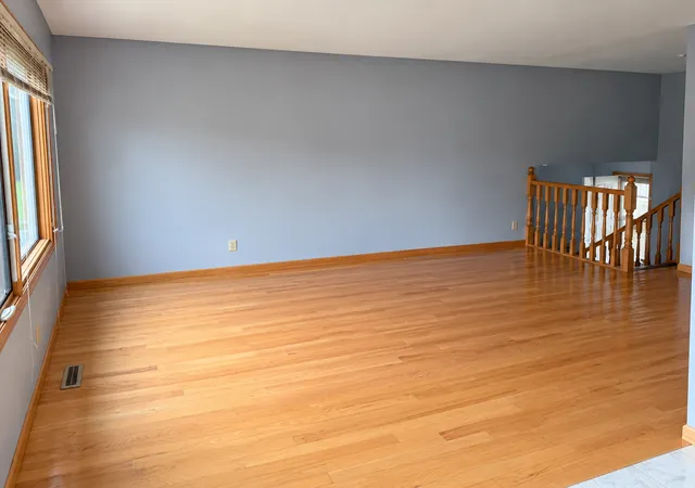 Photo 3 of Sale Pending at 5316 Brookdale Dr N, Minneapolis, MN 55443 | MLS# 7148882 | Listing updated on 2026-10-21