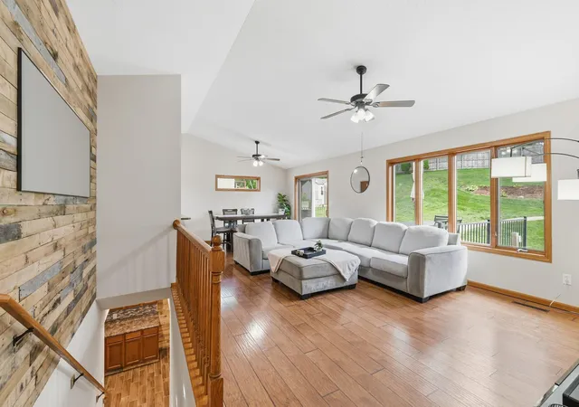 Photo 3 of Sale Pending at 2086 20th Street, Zumbrota, MN 55992 | MLS# 7148888 | Listing updated on 2026-10-02