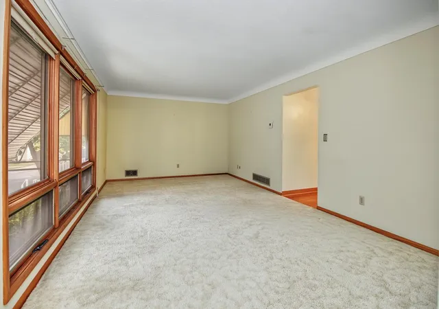 Photo 2 of Single family home for sale at 830 Pedersen St, Saint Paul, MN 55119 | MLS# 7148901 | Listing updated on 2026-09-26
