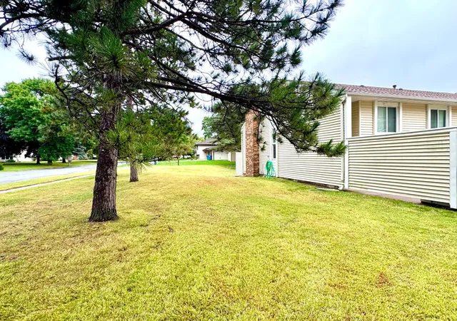 Photo 2 of Single family home for sale at 10498 Yorktown Ln N, Maple Grove, MN 55369 | MLS# 7148912 | Listing updated on 2026-09-24