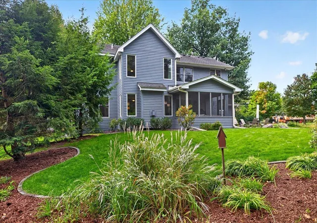 Photo 4 of Single family home for sale at 2398 Hunter Dr, Chanhassen, MN 55317 | MLS# 7148917 | Listing updated on 2026-10-08