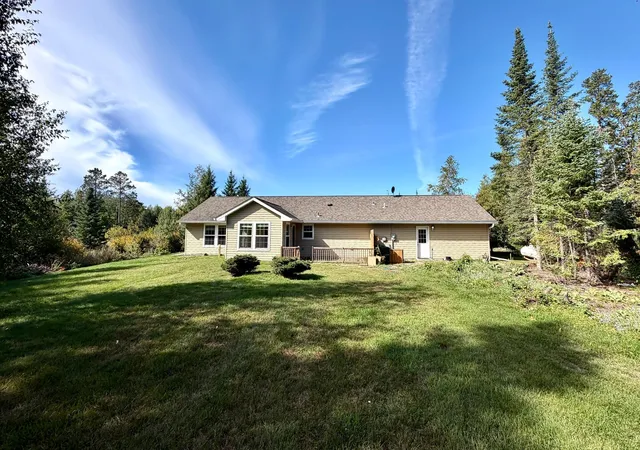 Photo 2 of Single family home for sale at 5546 Goranson Ct Nw, Bemidji, MN 56601 | MLS# 7148922 | Listing updated on 2026-10-02
