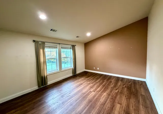 Photo 3 of Single family home for sale at 5546 Goranson Ct Nw, Bemidji, MN 56601 | MLS# 7148922 | Listing updated on 2026-10-02