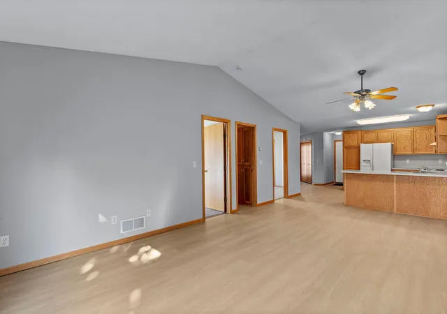 Photo 4 of Single family home for sale at 2187 Cleveland Way S, Cambridge, MN 55008 | MLS# 7148925 | Listing updated on 2026-09-23