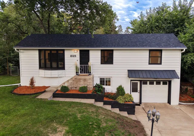 Photo 2 of Single family home for sale at 825 W River Rd, Champlin, MN 55316 | MLS# 7148927 | Listing updated on 2026-10-08